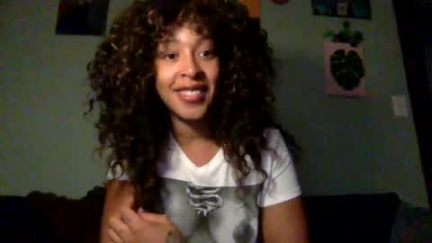 Snapshot of hunyybunz chatting on 12.04.24 Goddess Hunyy online show from 12.04.24