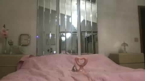 Snapshot of hunyybunz chatting on 10.27.25 Goddess Hunyy online show from 10.27.25