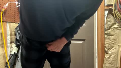 Snapshot of huskey300 chatting on 02.16.25 huskey300 online show from 02.16.25