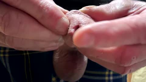 Snapshot of huskey300 chatting on 02.22.25 huskey300 online show from 02.22.25