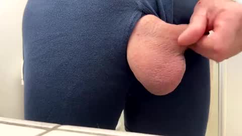 Snapshot of huskey300 chatting on 02.26.25 huskey300 online show from 02.26.25