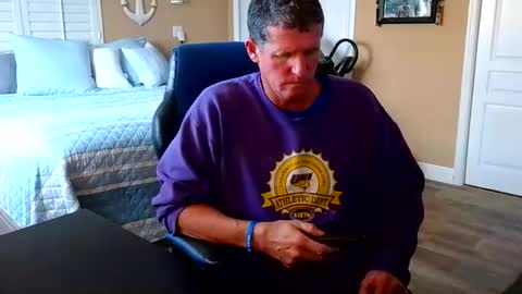 Snapshot of hvacstud4 chatting on 02.08.26 hvacstud4 online show from 02.08.26