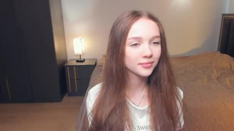Snapshot of hwadwellingham chatting on 04.08.26 Lily online show from 04.08.26