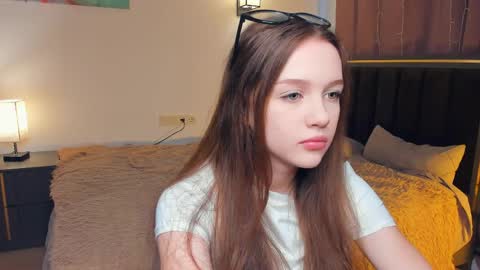 Snapshot of hwadwellingham chatting on 04.15.26 Lily online show from 04.15.26