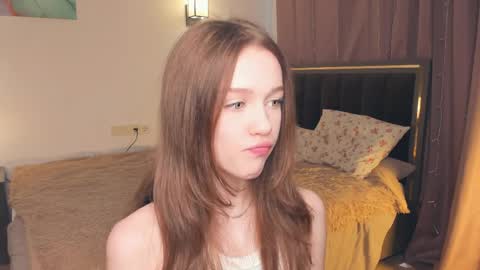 Snapshot of hwadwellingham chatting on 05.19.26 Lily online show from 05.19.26