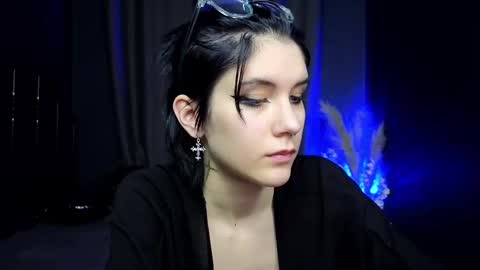 Hyeon Jin online show from 03.04.25