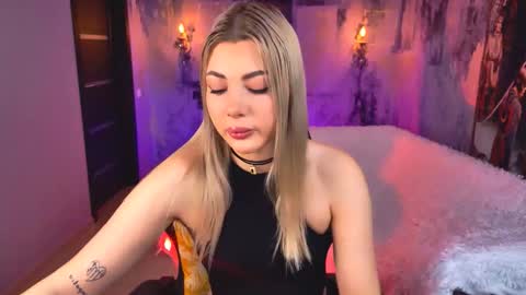 Snapshot of hyileyclark chatting on 02.08.26 hyileyclark online show from 02.08.26