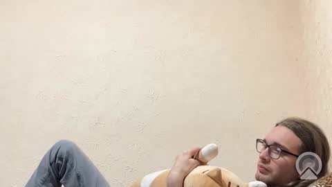 Snapshot of hyperfixation chatting on 11.07.25 hyperfixation online show from 11.07.25