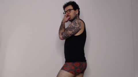 Snapshot of hypersyren chatting on 07.15.26 hypersyren online show from 07.15.26