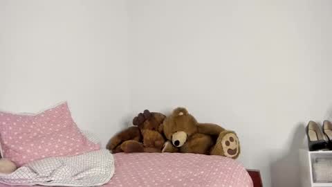 Hyun Joo online show from 03.20.26