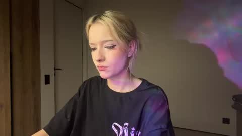 Anny online show from 07.04.26