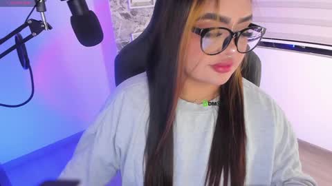 Snapshot of i_am_ari chatting on 04.02.26 Ari online show from 04.02.26