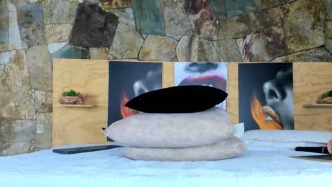 Snapshot of i_am_dolls chatting on 03.12.25 The Dolls online show from 03.12.25