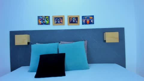 The Dolls online show from 04.10.26