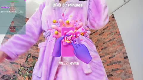 Snapshot of i_am_lucy1 chatting on 12.23.24 Lucy online show from 12.23.24