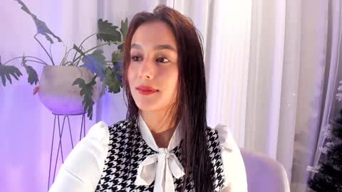 Snapshot of i_am_lucy1 chatting on 12.30.24 Lucy online show from 12.30.24