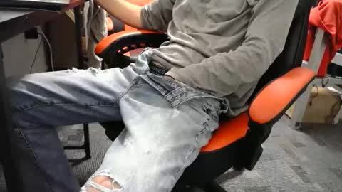 Snapshot of i_am_only_human chatting on 11.08.25 lucifer online show from 11.08.25