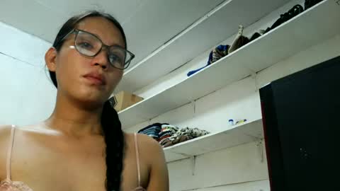 Snapshot of i_love_sabrina1111 chatting on 06.25.26 sabrina online show from 06.25.26