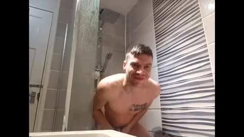 Snapshot of i_obey_all_orders chatting on 12.21.24 Sub male uk online show from 12.21.24