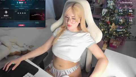 Snapshot of i_want_you_eva chatting on 12.04.24 HiI am EvaPVT is open online show from 12.04.24