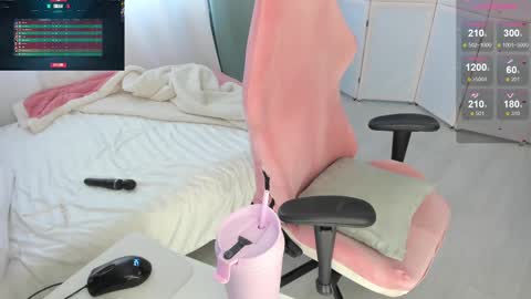 Snapshot of i_want_you_eva chatting on 03.10.25 HiI am EvaPVT is open online show from 03.10.25