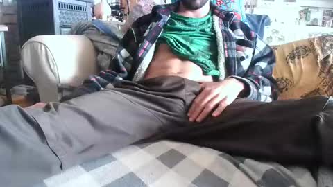 Snapshot of iacujizz chatting on 10.25.25 ThatHotGuy online show from 10.25.25