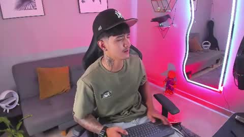 Snapshot of iam_light chatting on 07.26.26 Light online show from 07.26.26