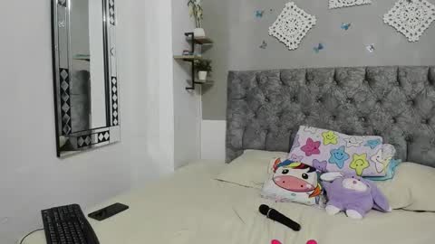 iam_mai online show from 01.17.25