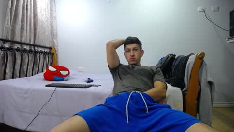 Snapshot of iam_yourbabyprincess_xd chatting on 02.14.25 iam_yourbabyprincess_xd online show from 02.14.25