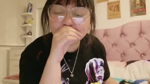 Snapshot of iam_zoechan chatting on 06.23.26 Zoe 3 online show from 06.23.26