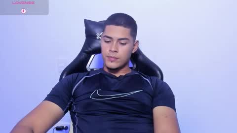 Dylan  independent model  online show from 02.05.26