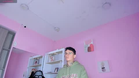 IAN CASTILLO online show from 10.25.25