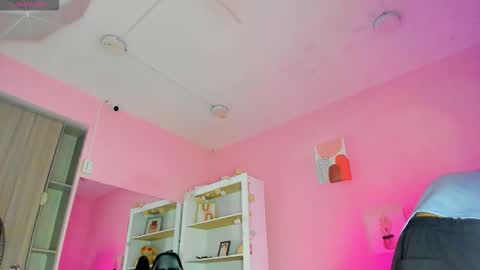 IAN CASTILLO online show from 11.04.25