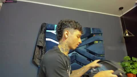 IAN CASTILLO online show from 01.14.26