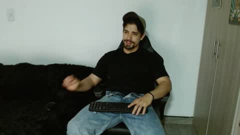 Snapshot of ian_davis chatting on 11.03.25 Ian Davis online show from 11.03.25