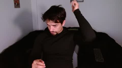 Snapshot of ian_davis chatting on 11.12.25 Ian Davis online show from 11.12.25