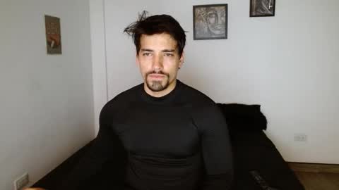 Snapshot of ian_davis chatting on 11.24.25 Ian Davis online show from 11.24.25