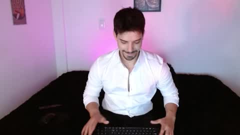 Snapshot of ian_davis chatting on 11.27.25 Ian Davis online show from 11.27.25