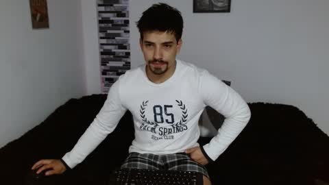 Snapshot of ian_davis chatting on 12.02.25 Ian Davis online show from 12.02.25