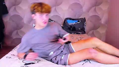 Snapshot of ian_flor chatting on 11.29.25 Ian Flor online show from 11.29.25