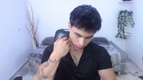 Snapshot of ian_west chatting on 02.13.26 Ian online show from 02.13.26