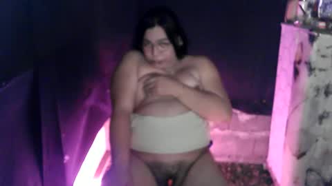 Snapshot of iana_whorexxx chatting on 05.27.26 iana online show from 05.27.26