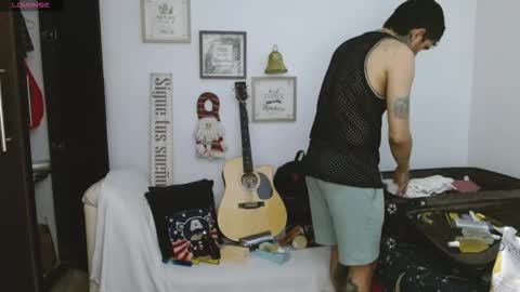 Snapshot of iandoherty chatting on 12.19.25 Ian Doherty online show from 12.19.25