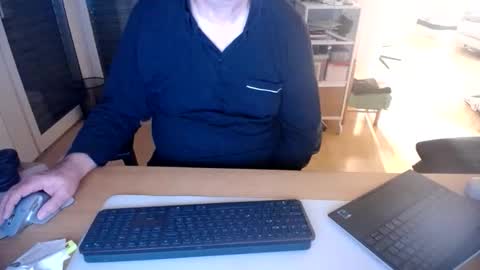 iandy12 online show from 11.03.25