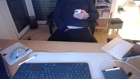 iandy12 online show from 04.12.26