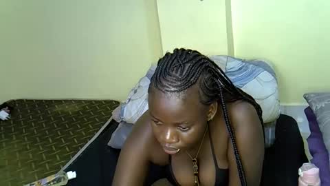 Snapshot of ice_girly chatting on 12.04.25 ice_girly online show from 12.04.25