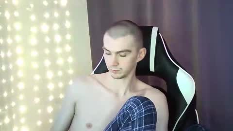 MAX online show from 01.30.25