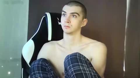 MAX online show from 02.04.25