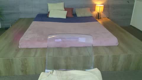 Ice Blue online show from 03.13.26