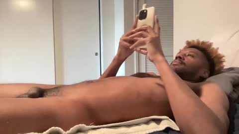 Snapshot of icecream_bbc chatting on 12.11.24 Icecream BBC online show from 12.11.24